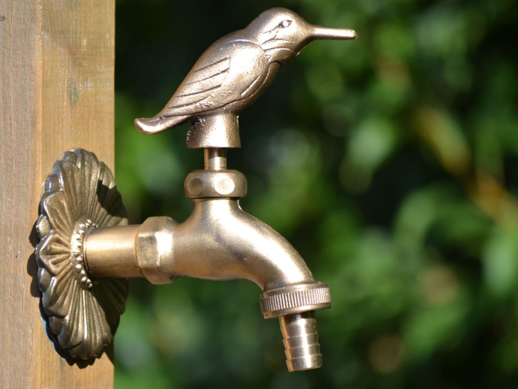 kingfisher-ornamental-garden-tap-brass-colour-access-garden-products