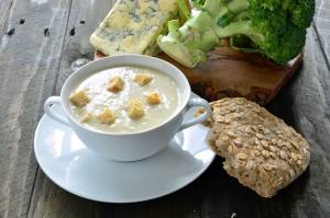 Broccoli and stilton soup